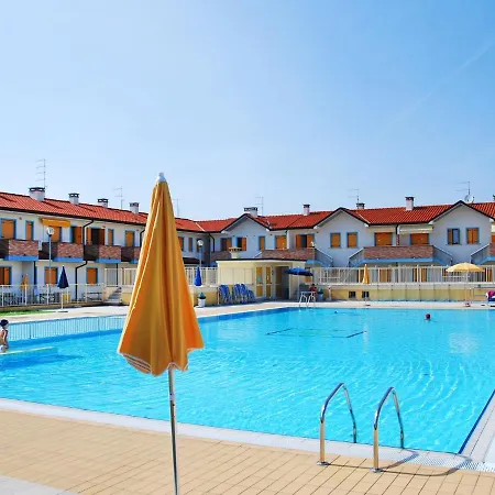 Solmare-45 By Interhome Rosapineta